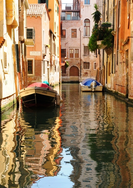 HR Venetian reflections